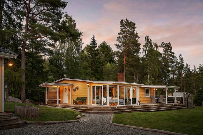 5 rum villa på Ejderstigen 5 Viksberg, Södertälje kommun - bild 3