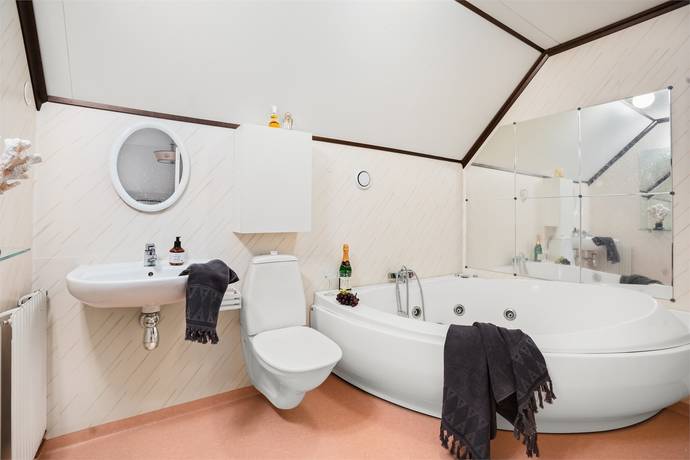 7 rum Villa på Kravattvägen 6 Röbäck Umeå kommun - bild 48