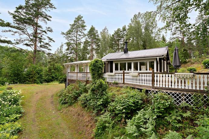 3 rum vinterbonat fritidshus på Slaktarns väg 16 Smara, Norrtälje kommun - bild 1