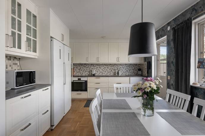 7 rum Radhus på Skrakvägen 73 Margretelund Österåkers kommun - bild 7