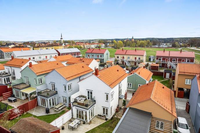 5 rum villa på Klubbgatan 11 Mariefred Stadsparken, Strängnäs kommun - bild 1