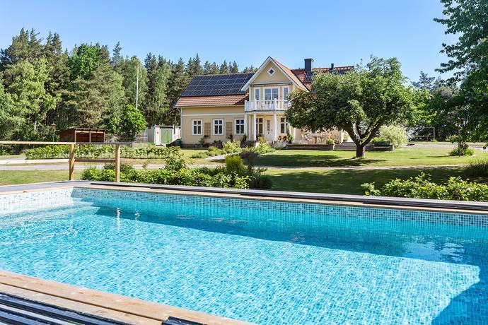 8 rum Villa på Råda Karlsborg  Vikbolandet Norrköpings kommun - bild 1