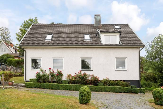 6 rum Villa på Stjärnfallsvägen 35 Spånga Solhem Stockholms kommun - bild 1