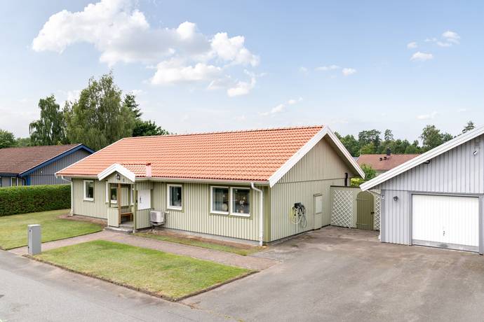 4 rum villa på Elses väg 15 Tollarp, Kristianstads kommun - bild 1
