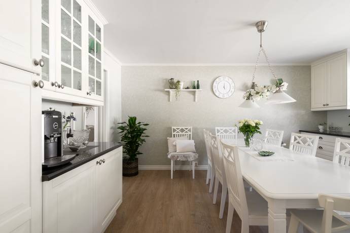 10 rum Villa på Rödklintsgatan 11 Nya Hjärsta Örebro kommun - bild 9