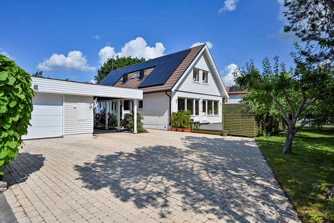 6 rum villa på Friggavägen 11 Odenslunda, Upplands Väsby kommun - bild 1
