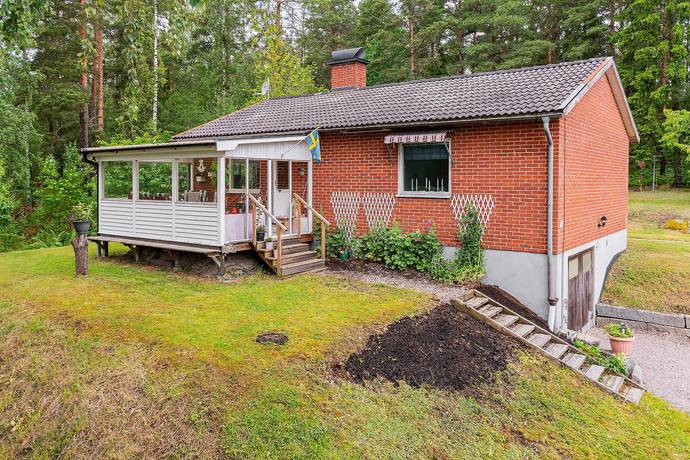 3 rum villa på Ålbergavägen 32 Ålberga, Nyköpings kommun - bild 1