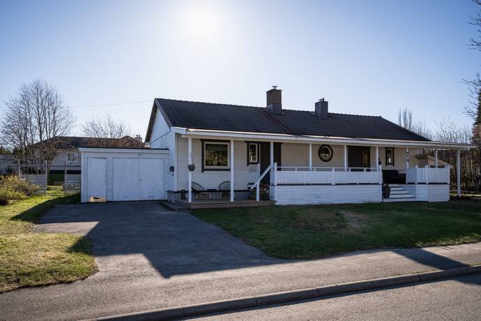 5 rum villa på Bruksgatan 24 Byske, Skellefteå kommun - bild 1