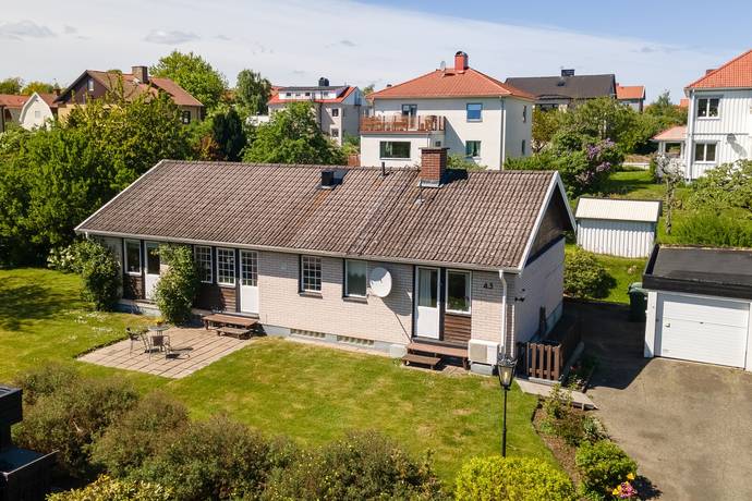 5 rum villa på Huskvarnavägen 43 Jönköping, Jönköpings kommun - bild 1