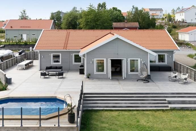 7 rum villa på Åkerbyslingan 3 Stallarholmen, Strängnäs kommun - bild 1