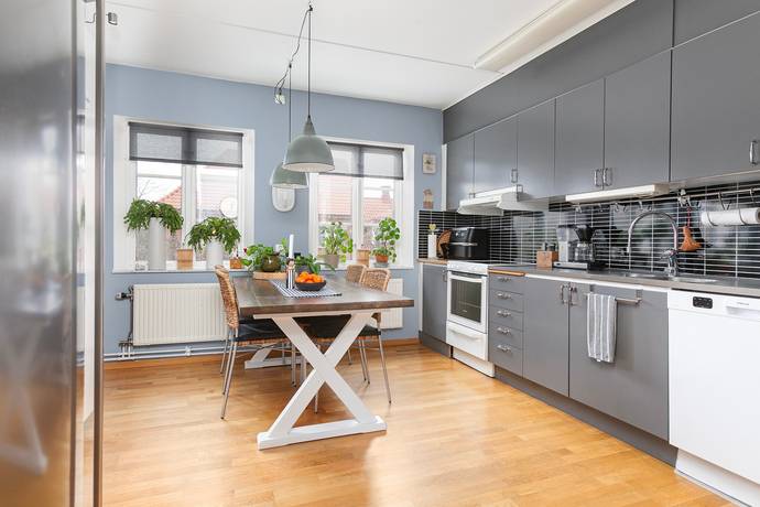 3 rum lägenhet på Storgatan 13 E Centralt, Staffanstorps kommun - bild 1