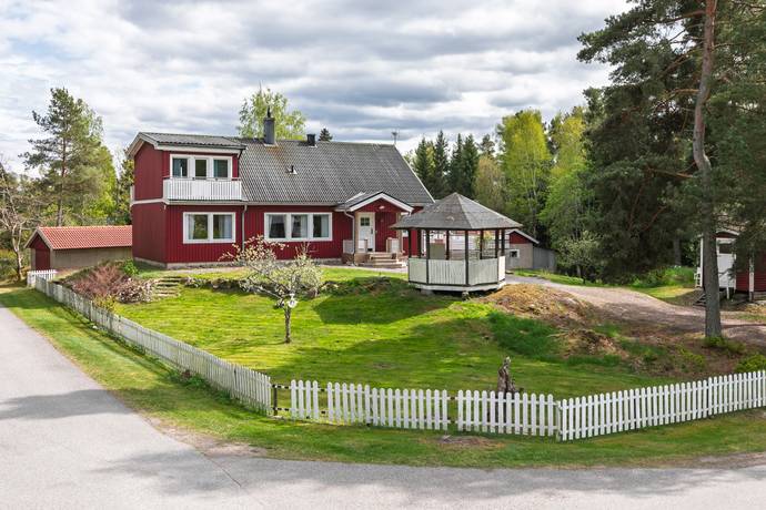 6 rum Villa på Hallonstigen 19 Svärtinge Norrköpings kommun - bild 1