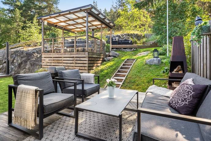 8 rum Radhus på Grenadjärgatan 13 Södra Skiljebo Västerås kommun - bild 47