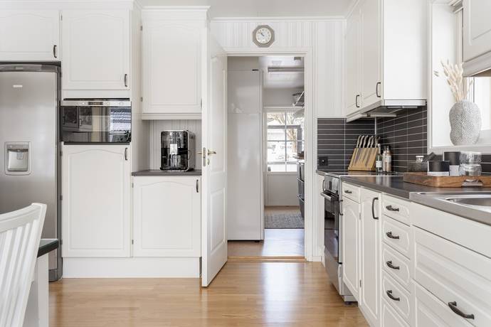 8 rum villa på Emil Eklöfs väg 11 Alsike, Knivsta kommun - bild 5