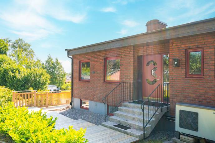 5 rum Villa på Trädgårdsgatan 3 Valla Katrineholms kommun - bild 23