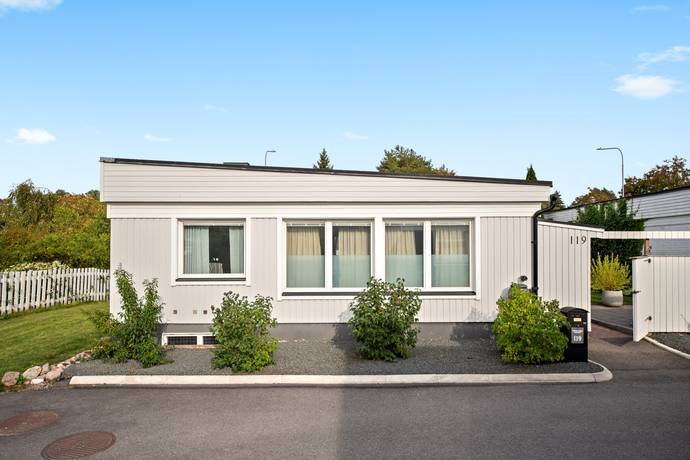 5 rum villa på Timjansgatan 119 Årsta, Uppsala kommun - bild 1
