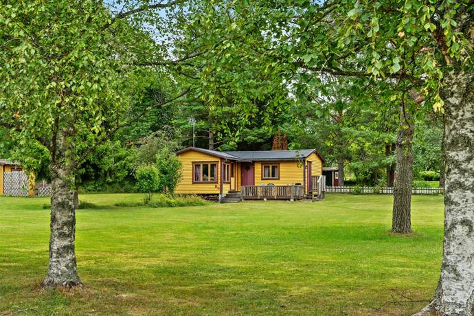 fritidshus på Utvedavägen 136 Vätö Utveda, Norrtälje kommun - bild 1