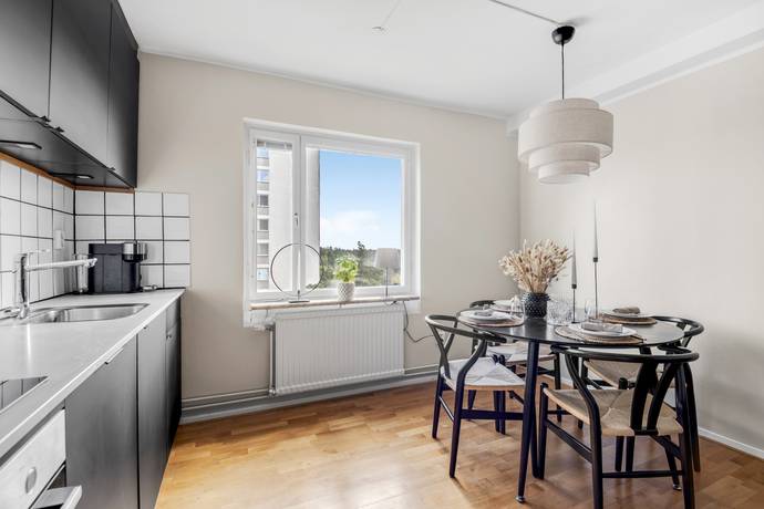 4 rum Lägenhet på Aprikosgatan 27, 4 tr Hässelby Strand Stockholms kommun - bild 10