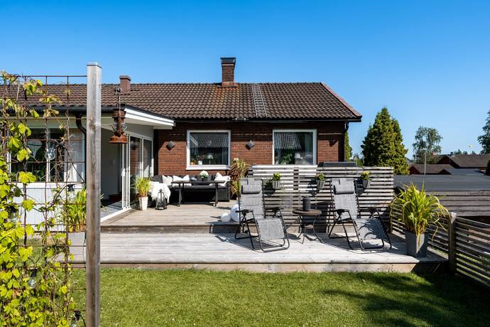 5 rum villa på Hallonfallet 8 Storvik, Sandvikens kommun - bild 1