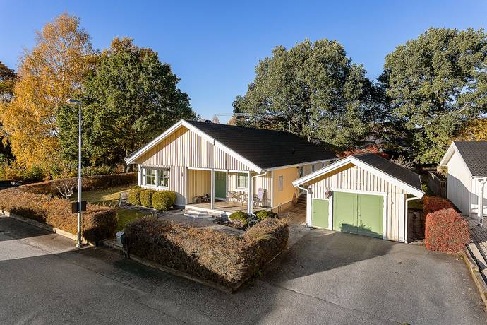 5 rum villa på Emilie Risbergs väg 1 Mellringe, Örebro kommun - bild 1
