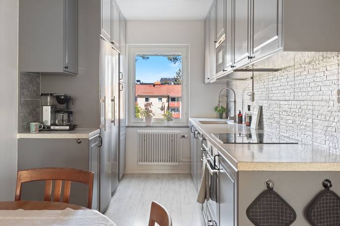 3 rum lägenhet på Axbergsgränd 5 Rågsved, Stockholms kommun - bild 2