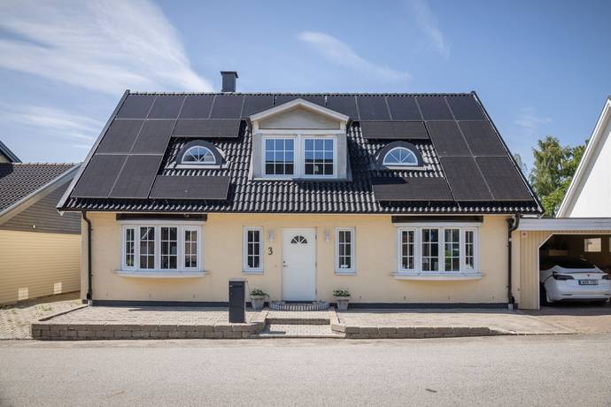 8 rum villa på Syllvägen 3 Kyrkoköpinge, Trelleborgs kommun - bild 1