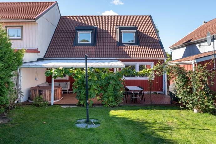 Trastsångsvägen 9, Linghem, Linköpings kommun