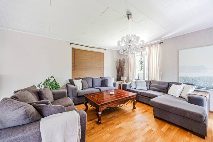 7 rum Villa på Blåbärsvägen 3 Ärsta Eskilstuna kommun - bild 17