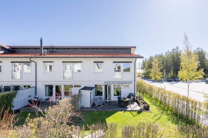 5 rum radhus på Sjöråvägen 50A Tomtebo/Nydalaviken, Umeå kommun - bild 1
