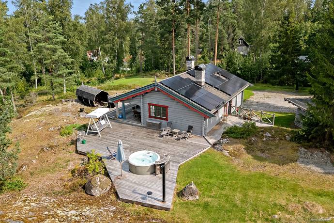 5 rum villa på Ivar Munks Väg 11 Ödeby vid Väringen, Örebro kommun - bild 2