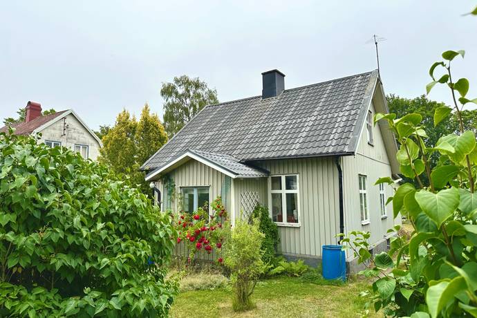 5 rum Villa på Hamnvägen 5 Burgsvik samhälle Gotlands kommun - bild 1