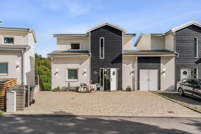 6 rum Kedjehus på Matskärsvägen 12B Tjuvkil/ Lycke Kungälvs kommun - bild 1