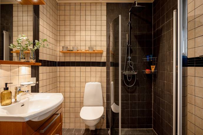 7 rum Villa på Österängsvägen 21 Gudö Haninge kommun - bild 12