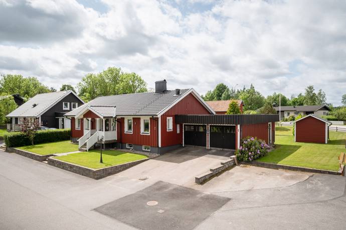 6 rum villa på Hössna Smedjeliden 2 Hössna, Ulricehamns kommun - bild 1
