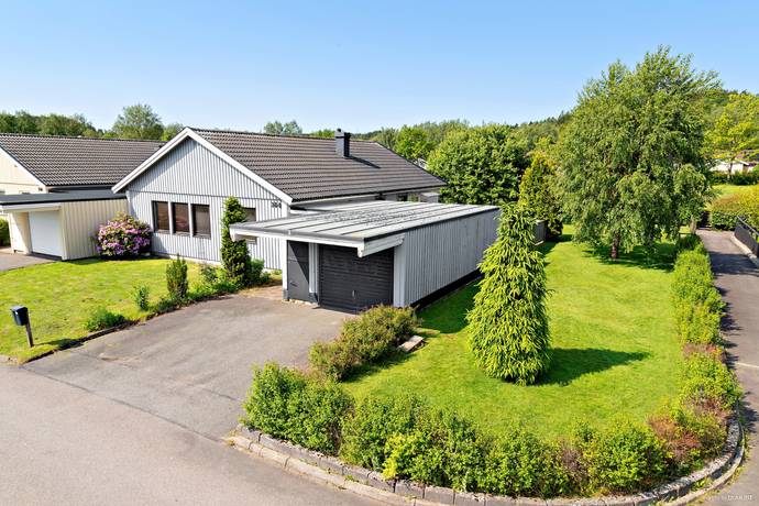 4 rum kedjehus på Fågelstensvägen 144 Lindome, Mölndals kommun - bild 1