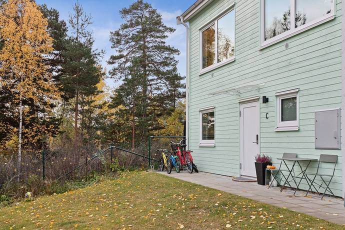5 rum radhus på Tågvägen 12C Mariefred, Strängnäs kommun - bild 3
