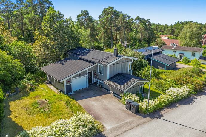 5 rum villa på Bibacken 83 Länna, Uppsala kommun - bild 2