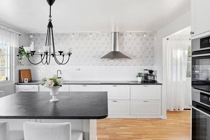 7 rum villa på Lövhagsvägen 6 Lindholmen, Vallentuna kommun - bild 3