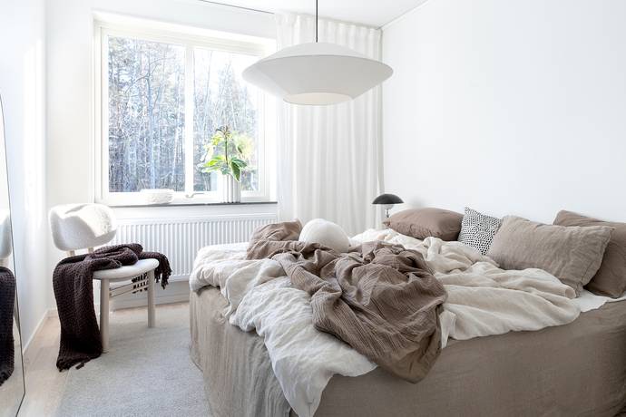 5 rum Parhus på Lydia Wahlströms väg 32 Barkarö  Västerås kommun - bild 11