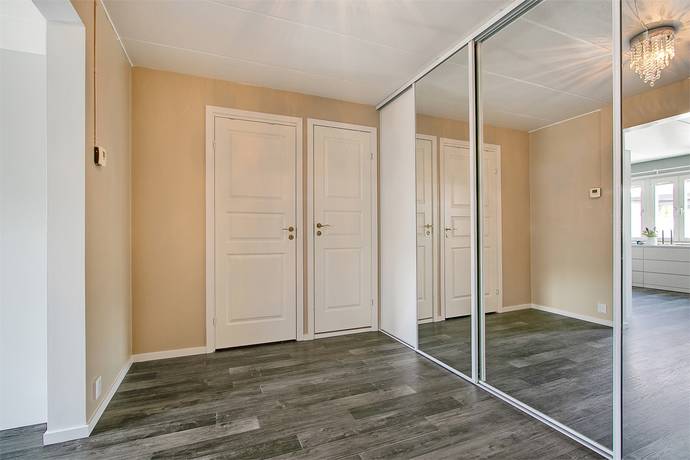 5 rum Radhus på Bondestigen 57 Salem Salems kommun - bild 19