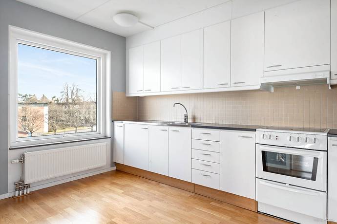 3 rum Lägenhet på Axel Wennergrens väg 12, 3 tr Tyresö Centrum Tyresö kommun - bild 7