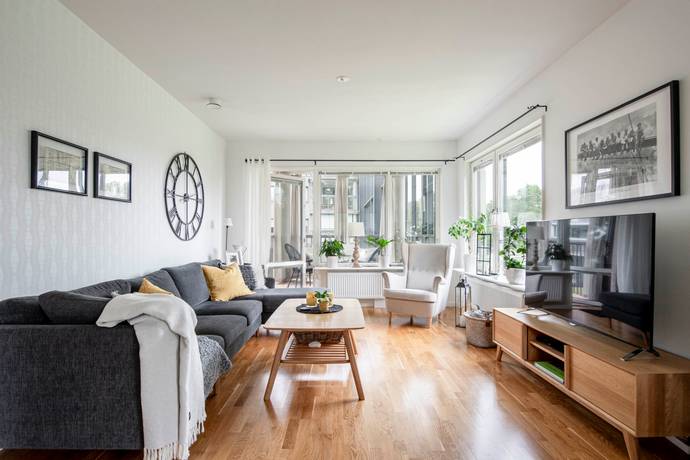 3 rum lägenhet på Djuphamnsvägen 10B Stohagen, Västerås kommun - bild 2