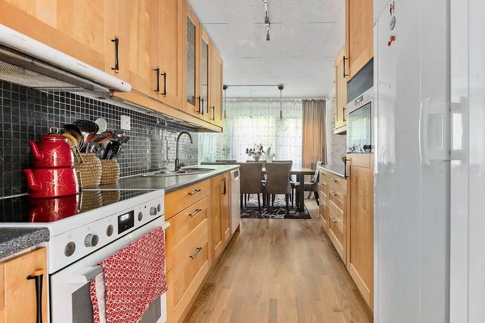 7 rum kedjehus på Brunstensvägen 13 Lundby, Örebro kommun - bild 4