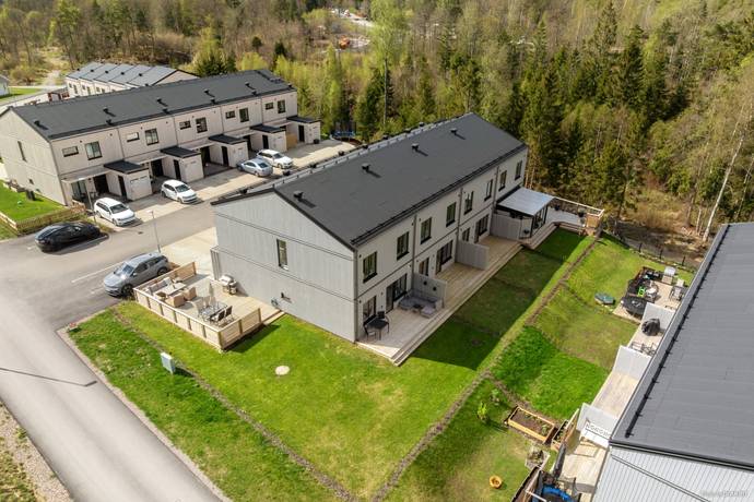 4 rum Radhus på Råbockevägen 8D Sjölanda Trollhättans kommun - bild 27