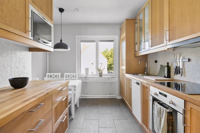 2 rum lägenhet på Tallbacksvägen 24 Fanna, Enköpings kommun - bild 2