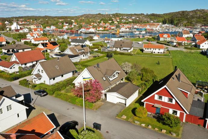 7 rum vinterbonat fritidshus på Strandskatevägen 14 Hamburgö, Tanums kommun - bild 4