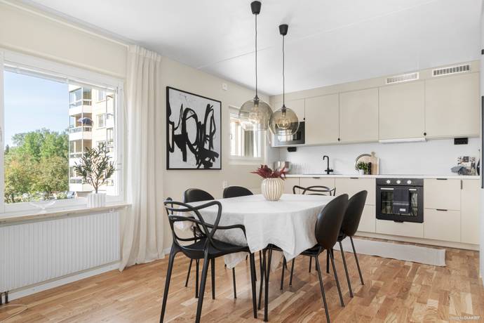 3 rum Lägenhet på Middagsvägen 6 Tullinge Botkyrka kommun - bild 5