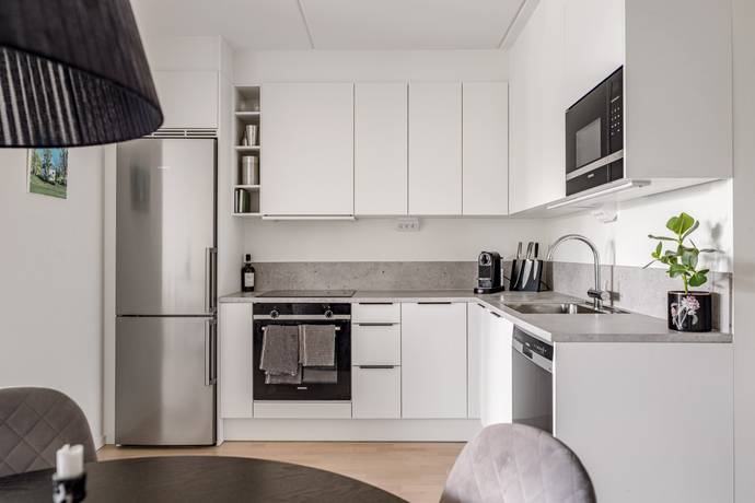 2 rum lägenhet på STATIONSVÄGEN 52 ROSLAGS NÄSBY, Täby kommun - bild 3