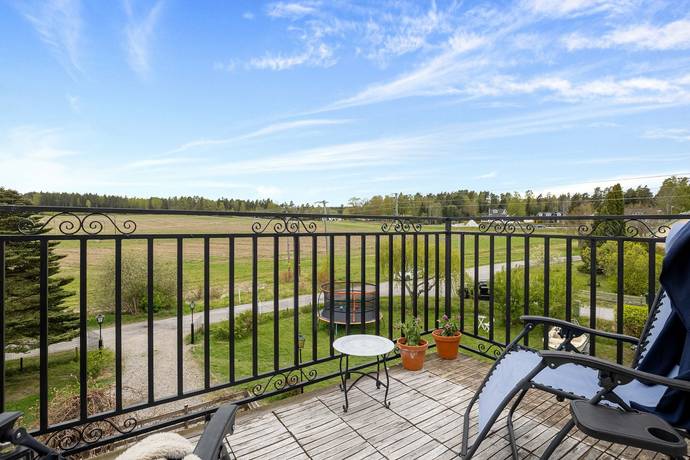 villa på Enbyvägen 7 Norsborg, Botkyrka kommun - bild 2