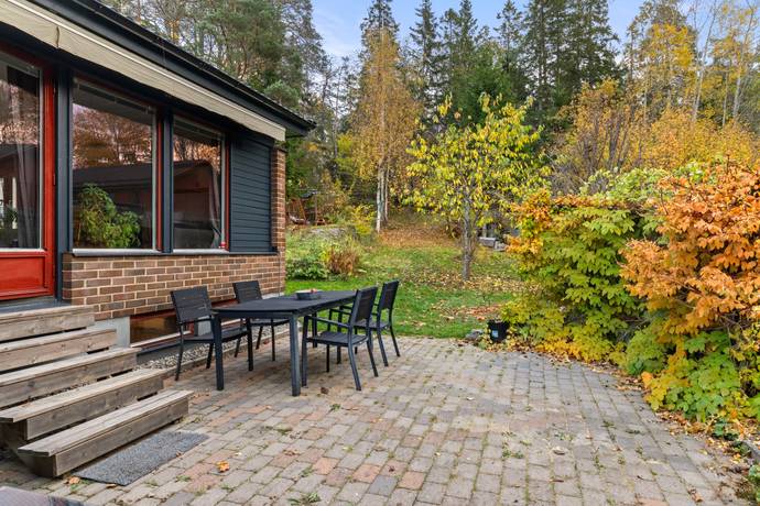 Rönnvägen 6, Lötkärr, Haninge kommun